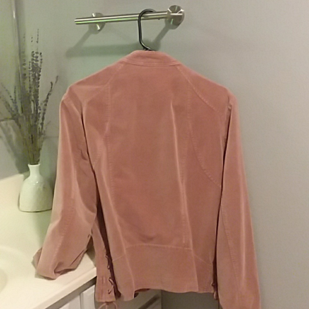 Light weight jacket - Picture 2 of 5